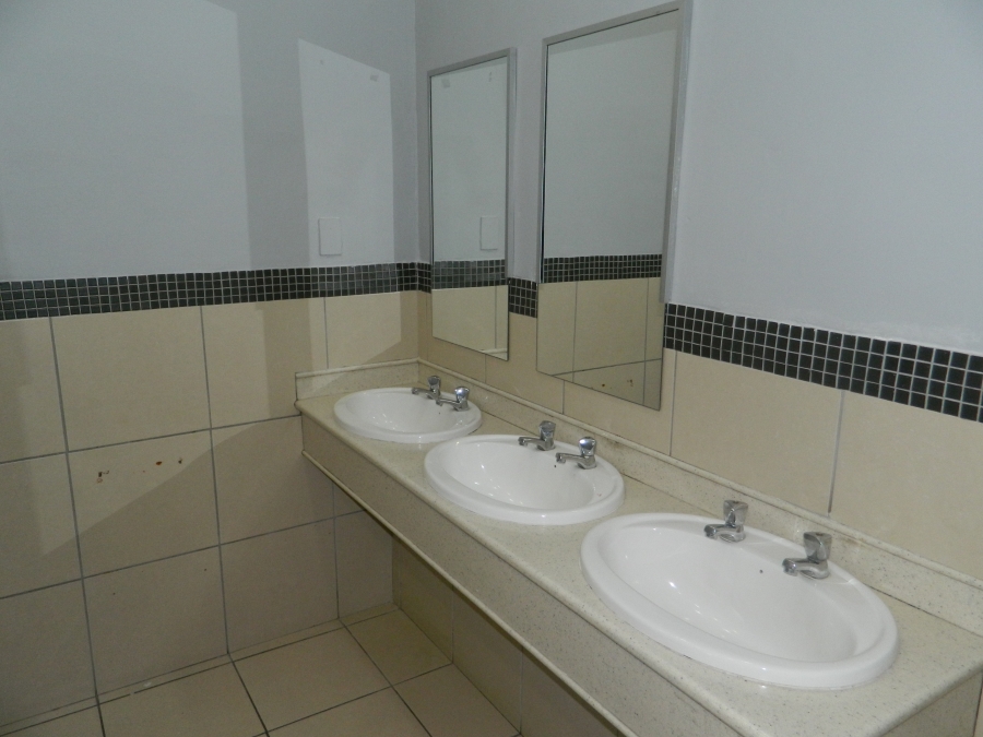 To Let commercial Property for Rent in Paarl Central Western Cape